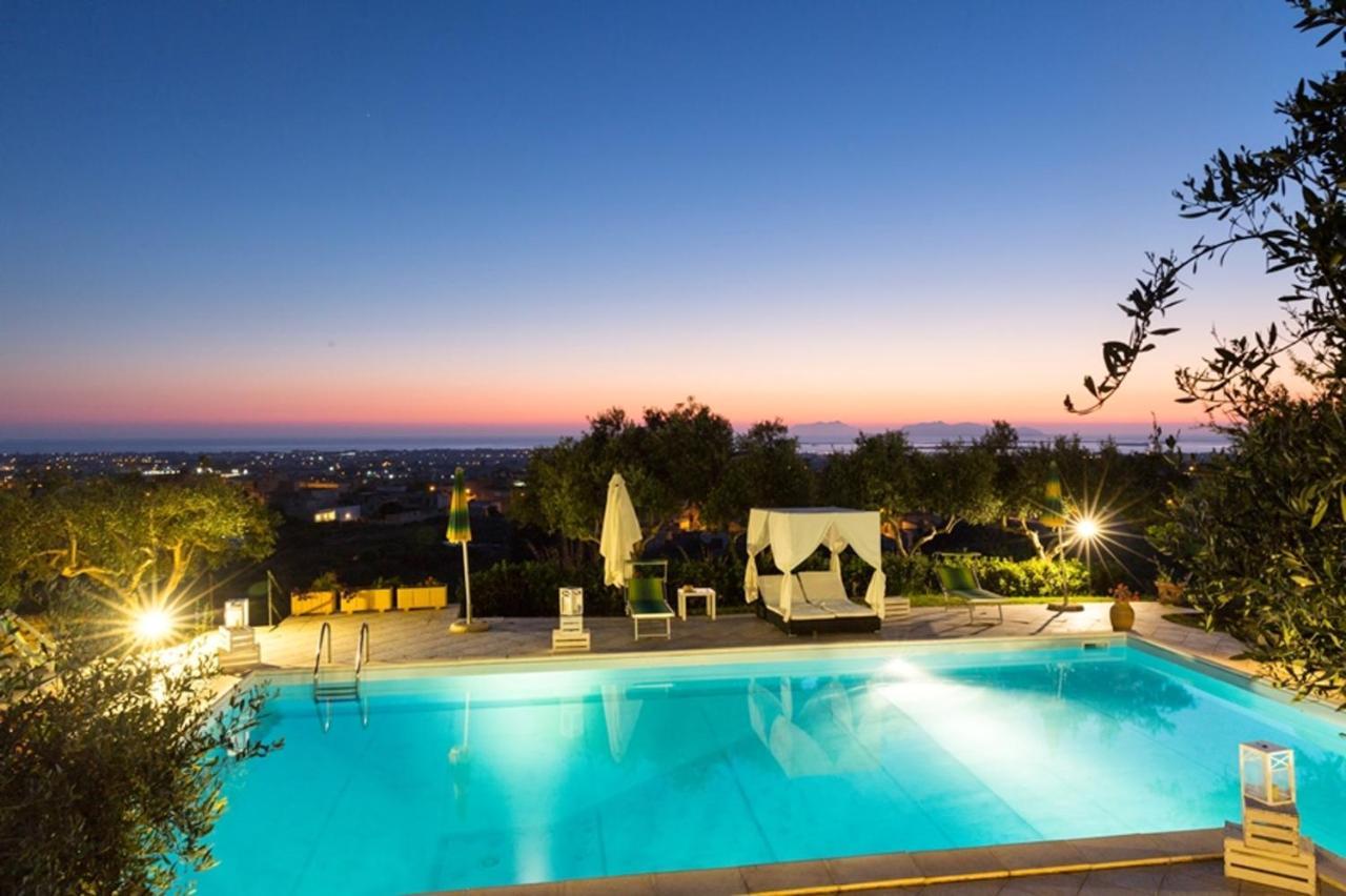 Bright + Pool Apartment